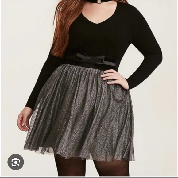 Torrid Silver Tulle Skater Skirt Sz 0 - Picture 1 of 7